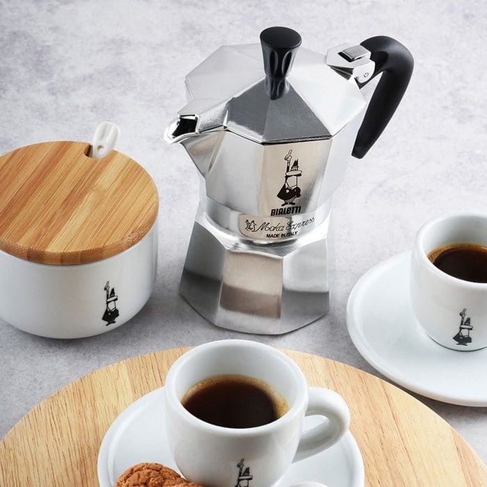 pol_pl_Kawiarka-Bialetti-Moka-Express-4-filizanki-1455_6.jpg
