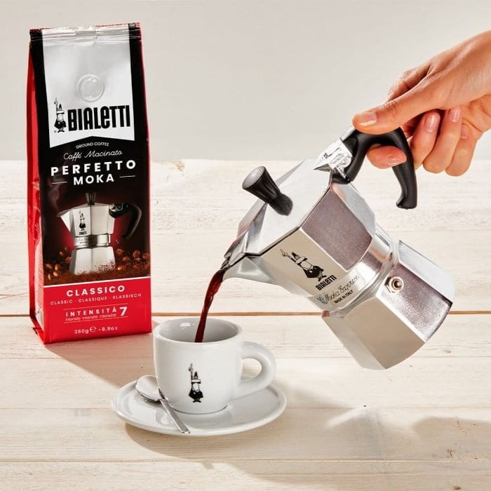 pol_pl_Kawiarka-Bialetti-Moka-Express-4-filizanki-1455_8.jpg